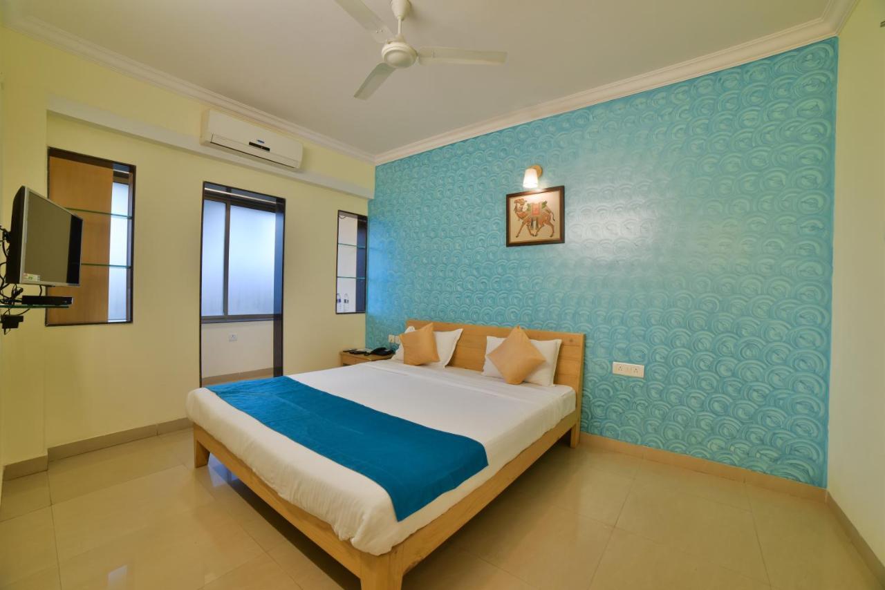 Palm Air By Goa Stays Panaji Bagian luar foto