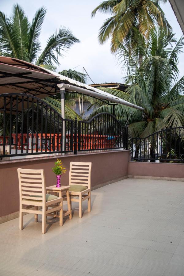 Palm Air By Goa Stays Panaji Bagian luar foto